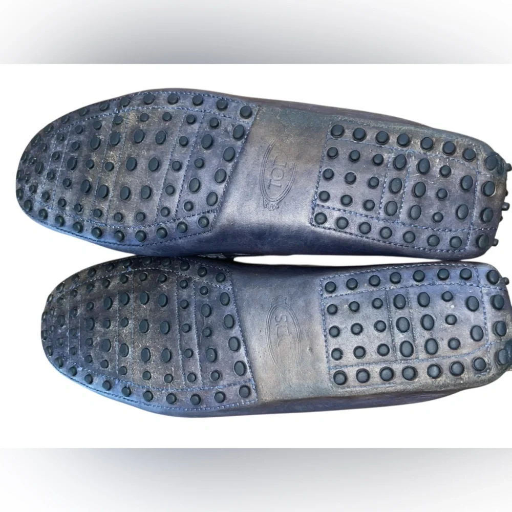 Tod’s buckle- detailed rubber pebble out sole Italian design loafer. Size 11 GUC - Picture 10 of 16